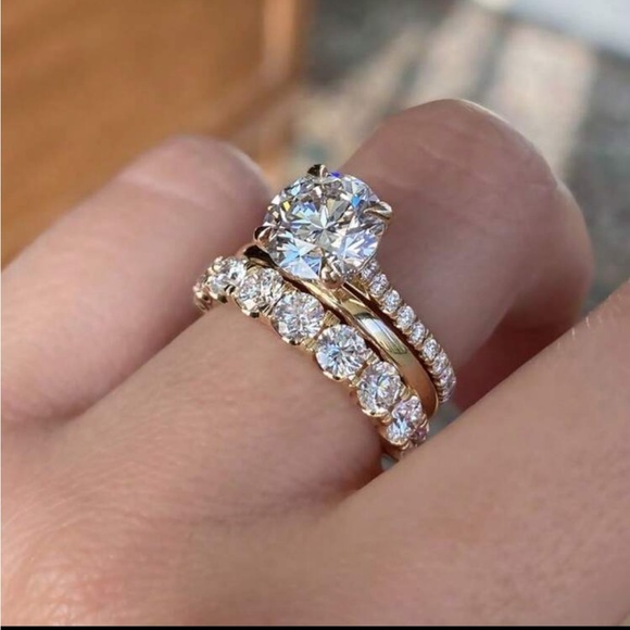 Gold ring set - Picture 1 of 4